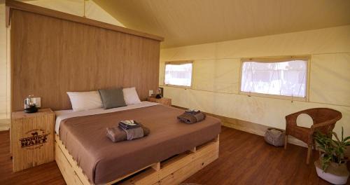 Mount Hart Cabin | Mount Hart Wilderness Lodge