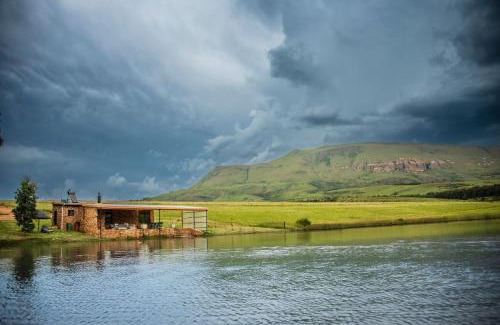 Maluti a Phofung Apartment | Mount Lake Cabins