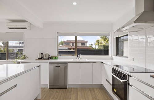 Omanu House | Mount Maunganui Getaway: Waitui Wonder House
