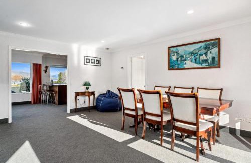 Lowburn House | Mount Pisa Lake View