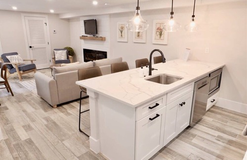 Mount Pleasant Apartment | Mount Pleasant Surprise! Kid & Family Friendly!