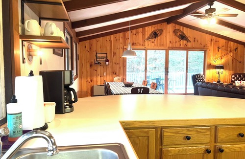 Wilmington Ski Chalet | Mount Snow Vermont - Ski - Snowboard - 6 miles