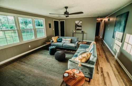 Blacksburg House | Mount Tabor Ranch near VT - King Bed/Fast Wi-Fi
