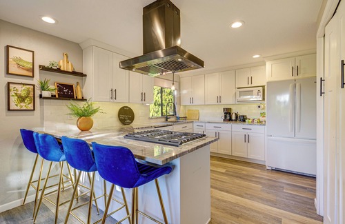 Mount Vernon House | Mount Vernon Home w/Private Hot Tub