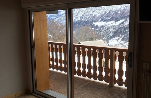 Les Villards-sur-Thones Apartment | Mountain apartment with superb view of the Lachat mountain