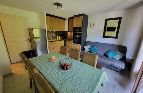 Saint-Gervais-les-Bains Apartment | Mountain apartment with indoor pool and terrace