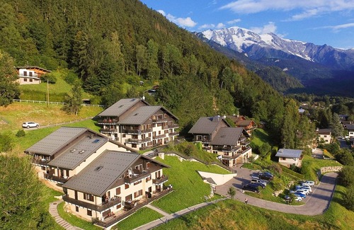Saint-Gervais-les-Bains Apartment | Mountain apartment with indoor pool and terrace