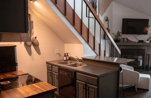 Lutsen Condo | Mountain Access I Pool I Hot Tub I Self Check-In