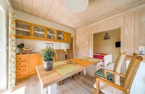 Langer Berg Apartment | Mountain Apartment Getaway, cleaning included