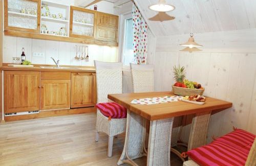 Langer Berg Apartment | Mountain Apartment Getaway, cleaning included