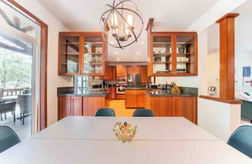 Renton House | Mountain Base Home near Seattle & Bellevue | Gym & Game Room