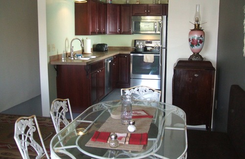 Seward House | Mountain bay views downtown Seward