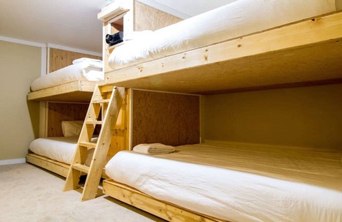 Revelstoke Ski Chalet | Mountain Bikers Paradise