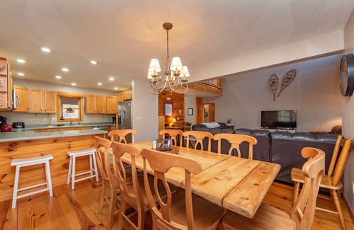 McHenry House | Mountain Breeze: Dogs Ok, Lake Area, Hot Tub, Fireplace!