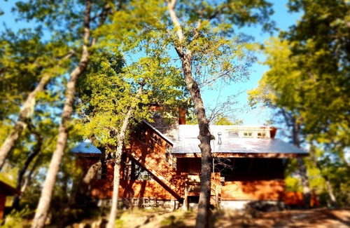 Pinto Cabin | Mountain cabin with hot tub, 8 min. hot springs and ski center