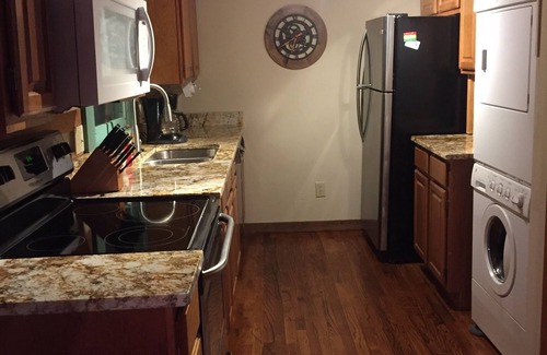 Banner Elk Cabin | Mountain Cabin/Duplex in Downtown Banner Elk *REMODELED BATH*2BD 2BA + loft