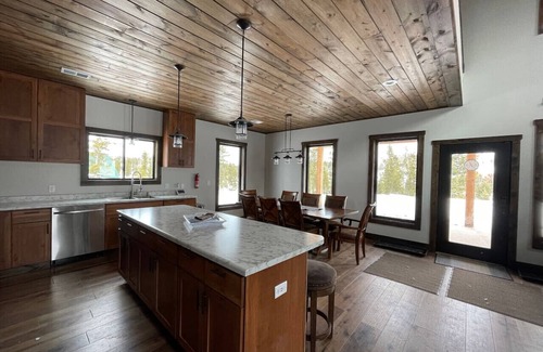 Dubois Cabin | Mountain Cabin on Union Pass near Yellowstone