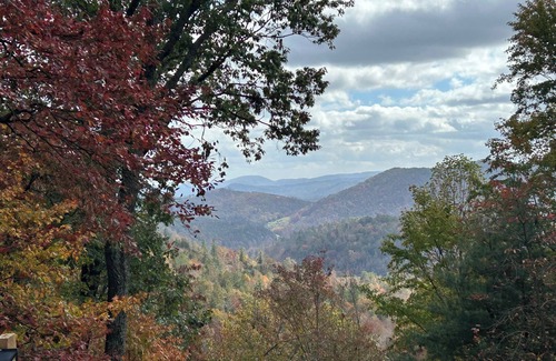 Purlear RV Rental | Mountain Camping with NC Blue ridge views