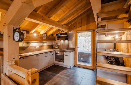 Ventron Ski Chalet | Mountain chalet for up to 12 people with spa and sauna