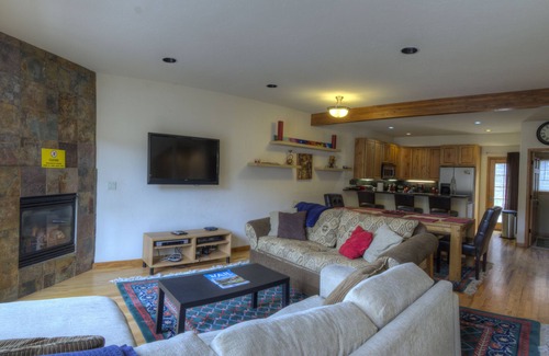 Minturn House | Mountain Charm Minutes from Vail & Beaver Creek