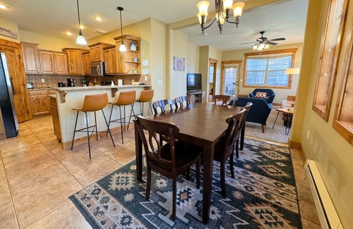Driggs Condo | Mountain Chic Condo Near Grand Targhee and Driggs