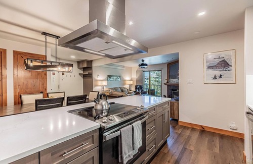Steamboat Springs Condo | Mountain Chic Comfort at Timber Run – 2BR Condo Close to Ski Area and Downtown!