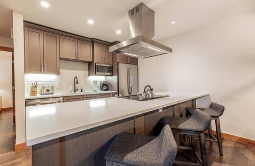 Steamboat Springs Condo | Mountain Chic Comfort at Timber Run – 2BR Condo Close to Ski Area and Downtown!