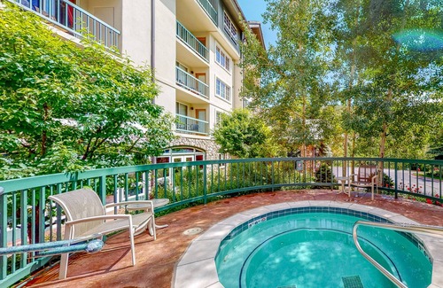 Beaver Creek Condo | Mountain condo w/ ski-in/out access, fireplace, WiFi, W/D & shared pool/hot tub!