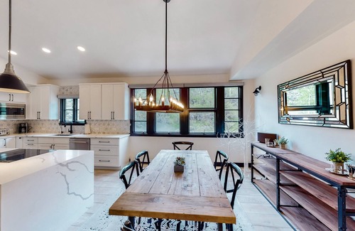 Beaver Creek House | Mountain Condo with Free WiFi, Wood Fireplace & Washer/Dryer