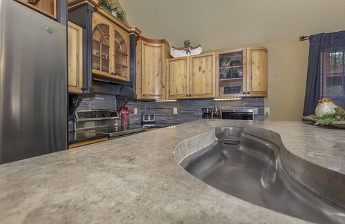 Lampe House | Mountain Creek Cabin - Luxury Lakefront Home - Hot Tub- Pool Table - Movie Theater