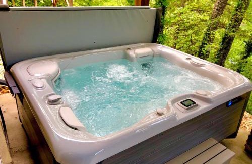 Lampe House | Mountain Creek Cabin - Luxury Lakefront Home - Hot Tub- Pool Table - Movie Theater