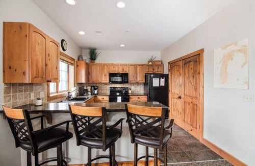 Boyne Falls House | Mountain Creekside: Hot Tub: Golf