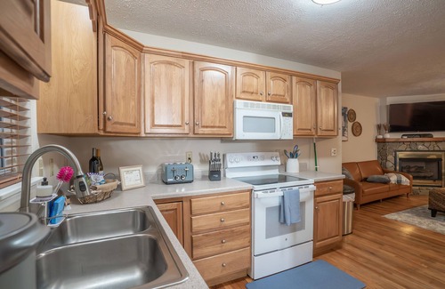 Blowing Rock Condo | Mountain Double Suite Retreat