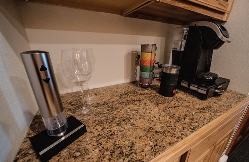 Crested Butte House | Mountain Escape w/stunning views, hot tub. 5 minute walk to mtn biking, hiking!