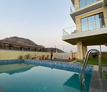 St.Stanislaus Villa Villa | Mountain Gaze Villa - The Dream Stays ll 4 Ac rooms ll Big Pvt Pool ll Hill View