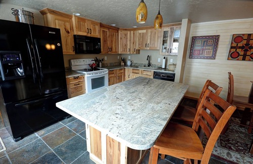 Steamboat Springs House | Mountain Getaway- A perfect family retreat!
