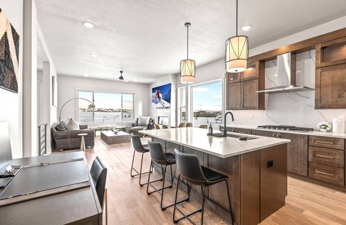 Park City House | Mountain Getaway | Golf Sim, E-Bikes & Ping Pong