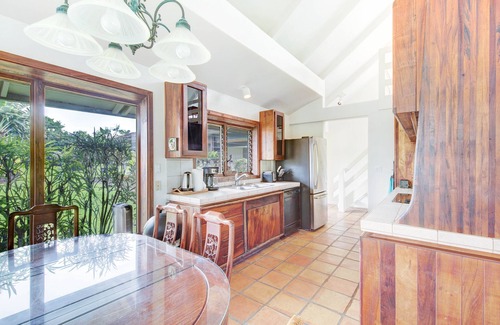Princeville House | Mountain & Golf Course Views, Rustic Hawaiian 3br/3ba home