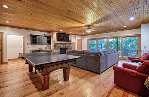 Sapphire House | Mountain Green! Overlooking Pond and Portion Of Sapphire National Golf Course!