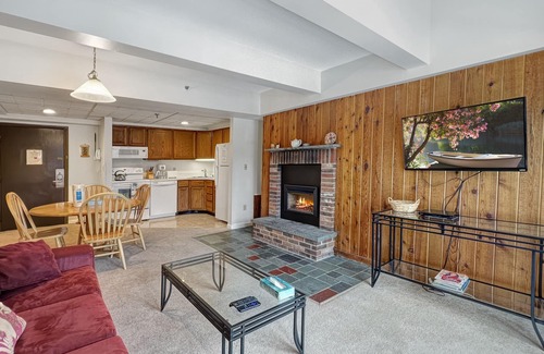 Killington Condo | Mountain Green Ski & Golf Resort 2-F4 Across the Street from the Lifts