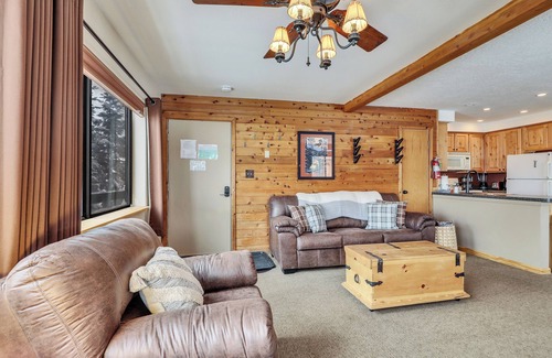 Brian Head Condo | Mountain Hideaway Condo Across the Street from Giant Steps