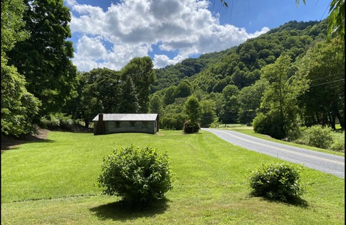 Burnsville House | Mountain home beautifully renovated