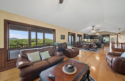 Banner Elk Cabin | Mountain Home with Great Views