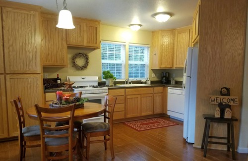 Long Barn Cottage | Mountain House Located near Pinecrest and Dodge Ridge