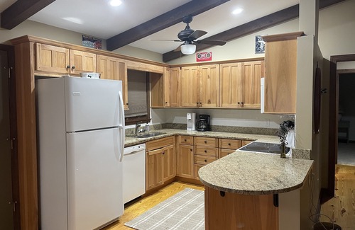 Saluda House | Mountain House on Private Lake