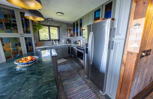 Afton House | Mountain House Overlooking Rockfish Valley