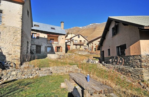 La Grave House | Mountain house, pets welcome with garden, sauna, terrace,
