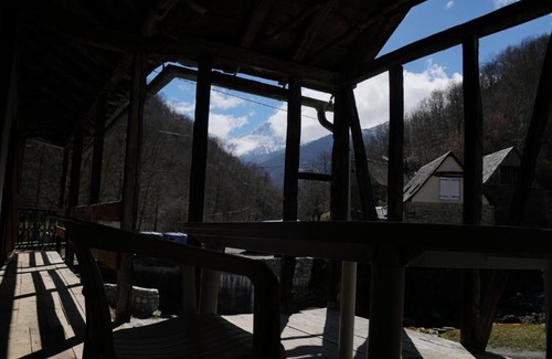 Sentein House | Mountain House with Beautiful Views and Real Fires