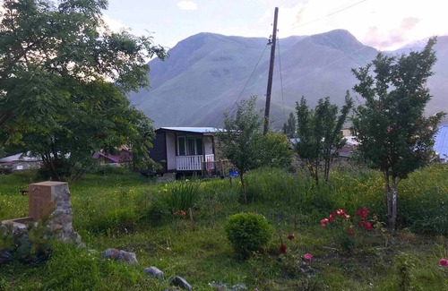 Kazbegi Apartment | Mountain Hut