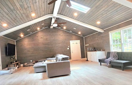 Kabletown House | Mountain Lake Home: Fire pit, Hot Tub: Long-term Stay Discounts